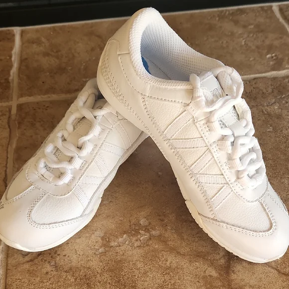 Varsity Girls Cheer Athletic Sneakers White Size Girls 2 - Picture 1 of 12